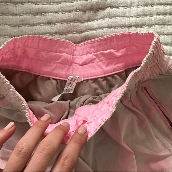 Lululemon Tracker Short V *4" Diamond Dye White Miami Pink (Size: 4) - Picture 5 of 8